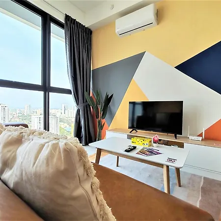 Urban Simplicity Suite, 5 Pax, 2 Car Parks At Urban Suites Georgetown By Superstay Jelutong Exterior photo