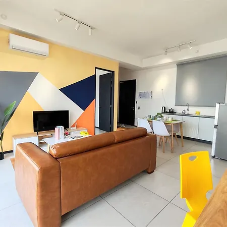Urban Simplicity Suite, 5 Pax, 2 Car Parks At Urban Suites Georgetown By Superstay Jelutong Exterior photo