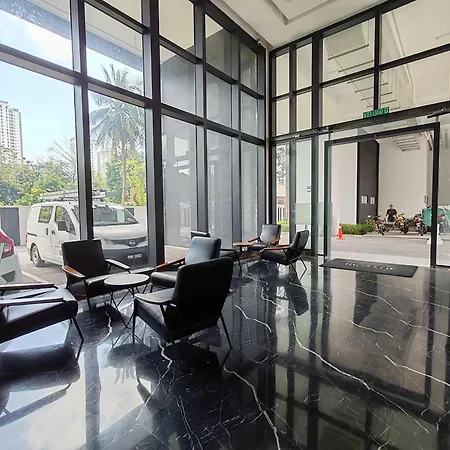Urban Simplicity Suite, 5 Pax, 2 Car Parks At Urban Suites Georgetown By Superstay Jelutong Exterior photo