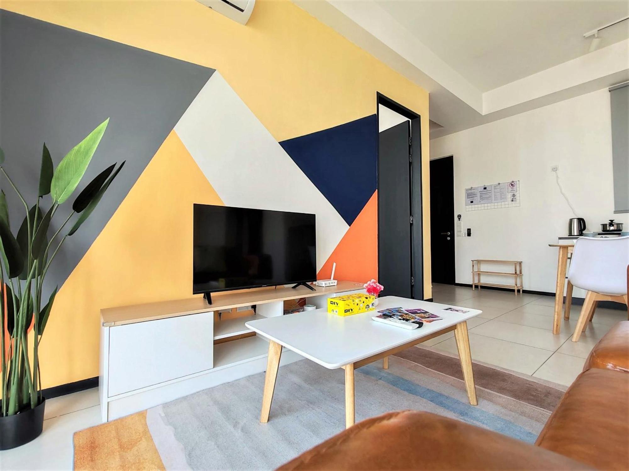 Apartment Urban Simplicity Suite, 5 Pax, 2 Car Parks At Urban Georgetown By Superstay