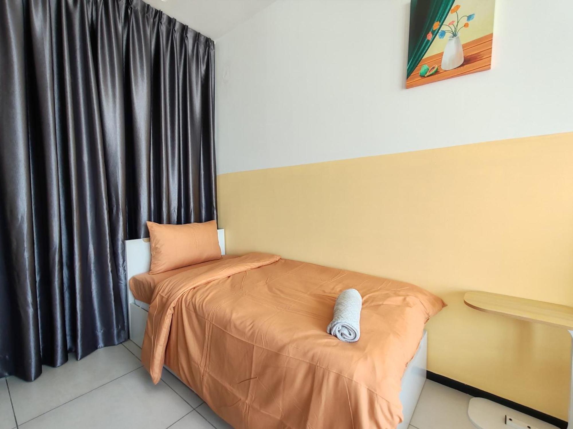Urban Simplicity Suite, 5 Pax, 2 Car Parks At Urban Georgetown By Superstay Jelutong
