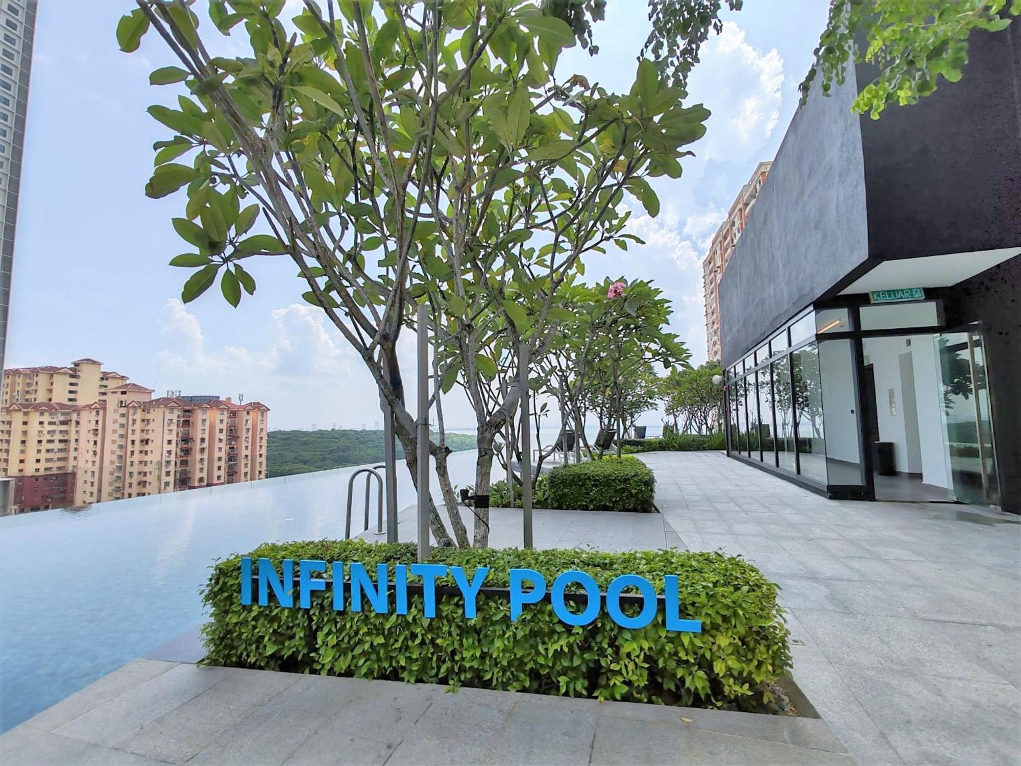 Urban Simplicity Suite, 5 Pax, 2 Car Parks At Urban Georgetown By Superstay Jelutong
