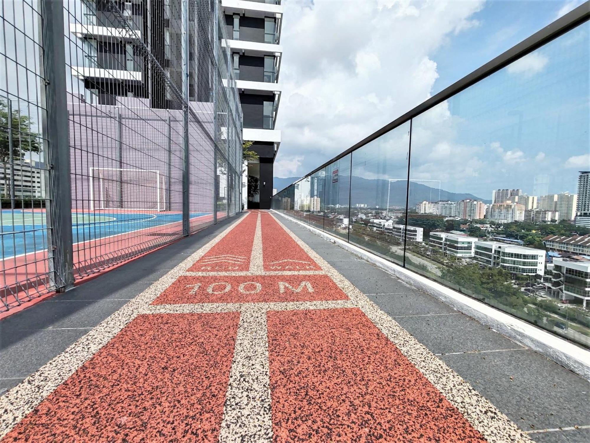 Apartment Urban Simplicity Suite, 5 Pax, 2 Car Parks At Urban Georgetown By Superstay